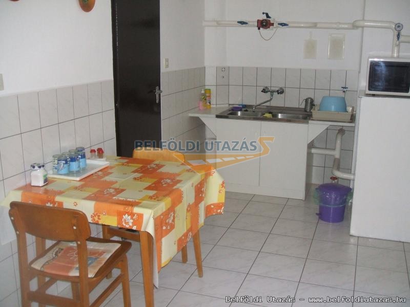 apartman2 kitchen