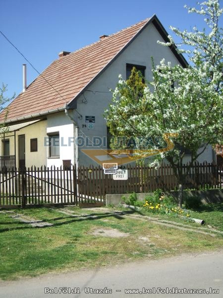 az utcrl (apartmanok az udvarban)