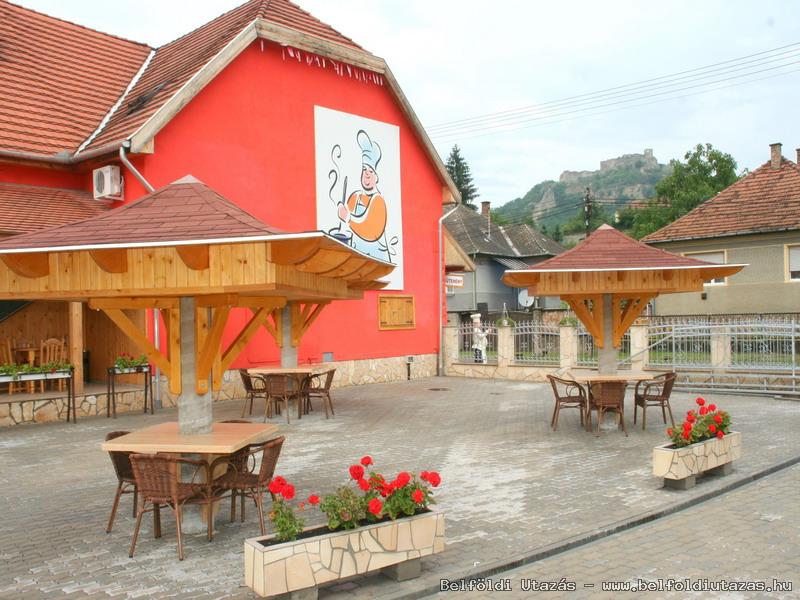 Castle Pension & Restaurant (2)