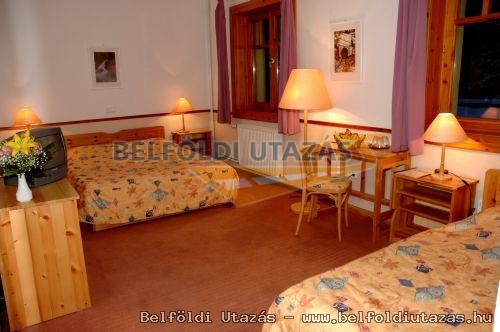 Bakony Hotel ** (4)