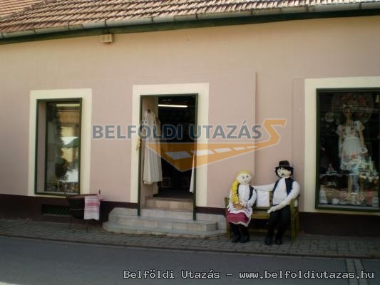 Gobelin and Embroidery Saloon of Tokaj Gallery (1)